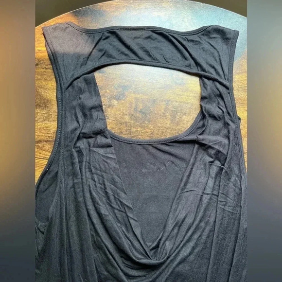 blush | ladies sequin owl tank top. Size: L. - Picture 4 of 8